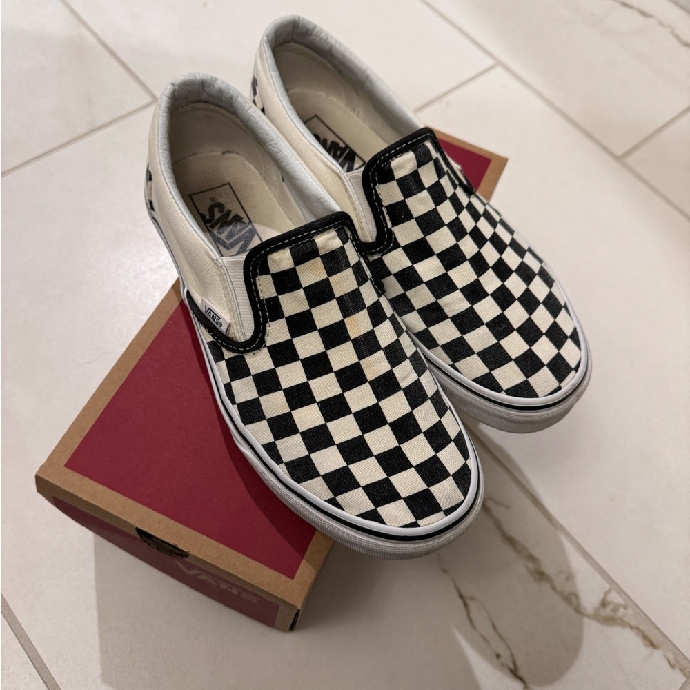Women's checkered slip on Vans (size 8.5)